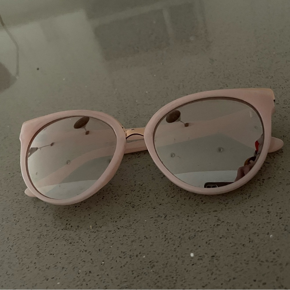 Women’s Reflective Lens Sunglasses